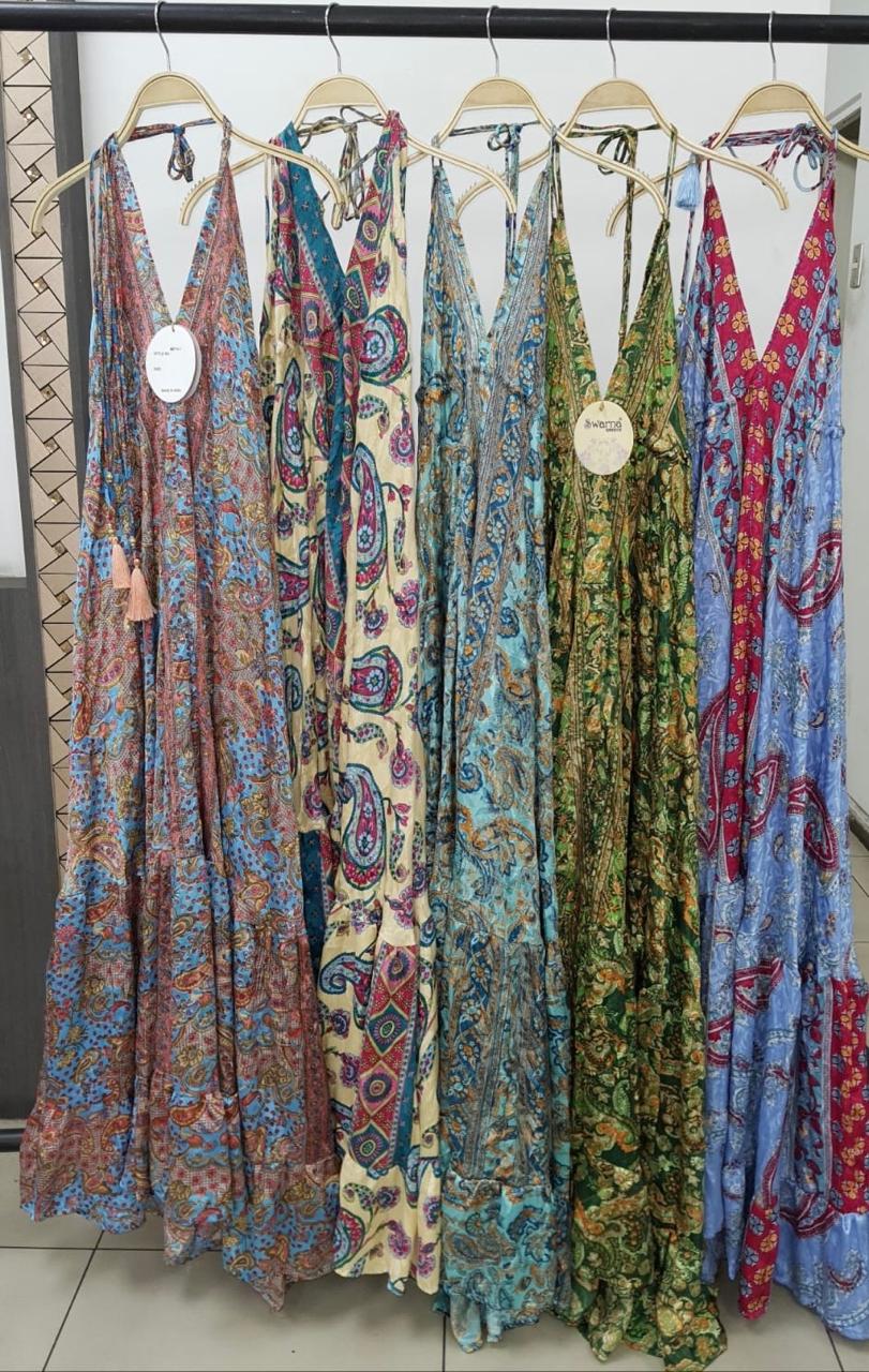 Vestido hindú con goma en la espalda y ajustable en la cintura